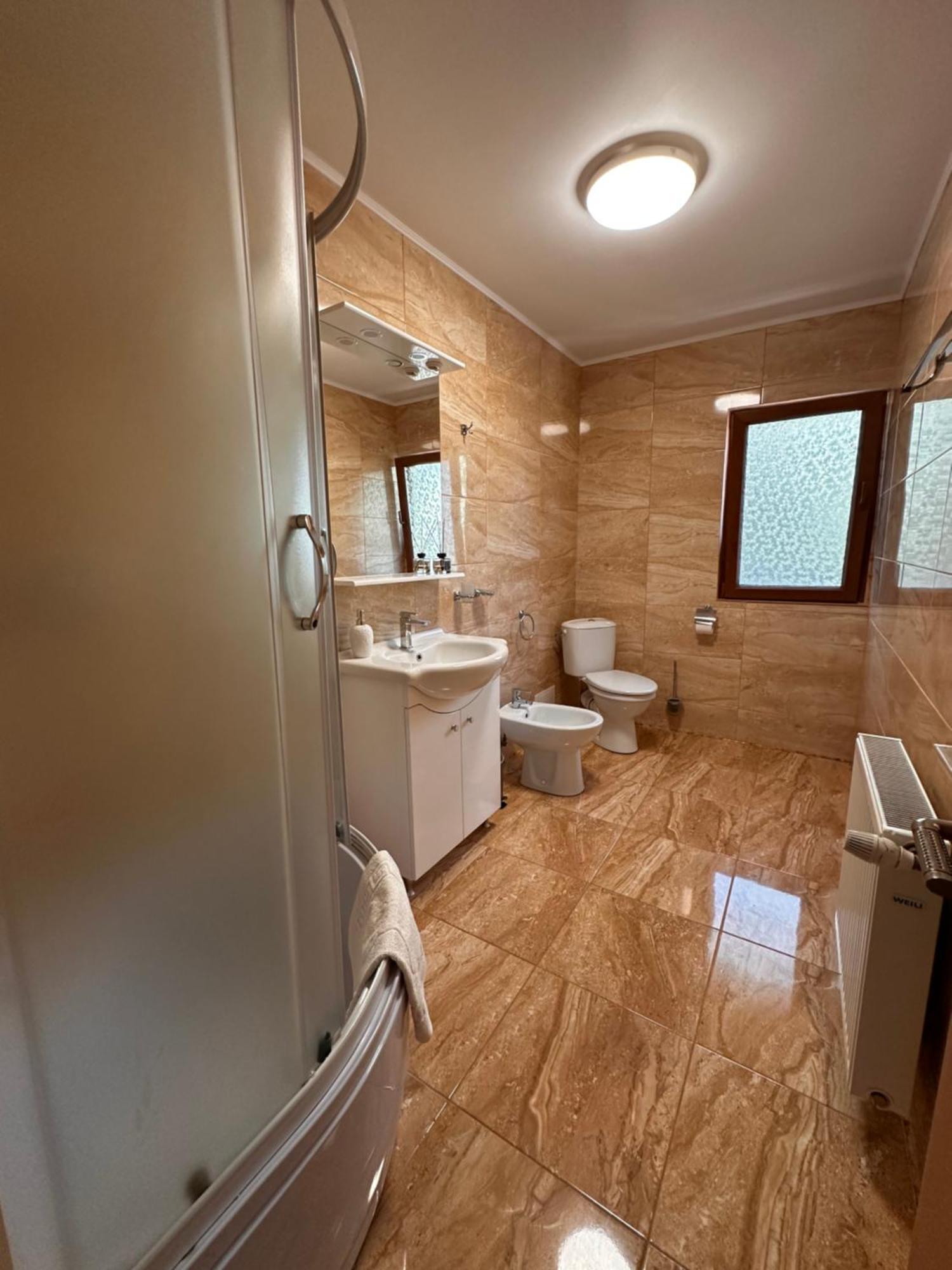 מלון Casa Carp Calarasi מראה חיצוני תמונה